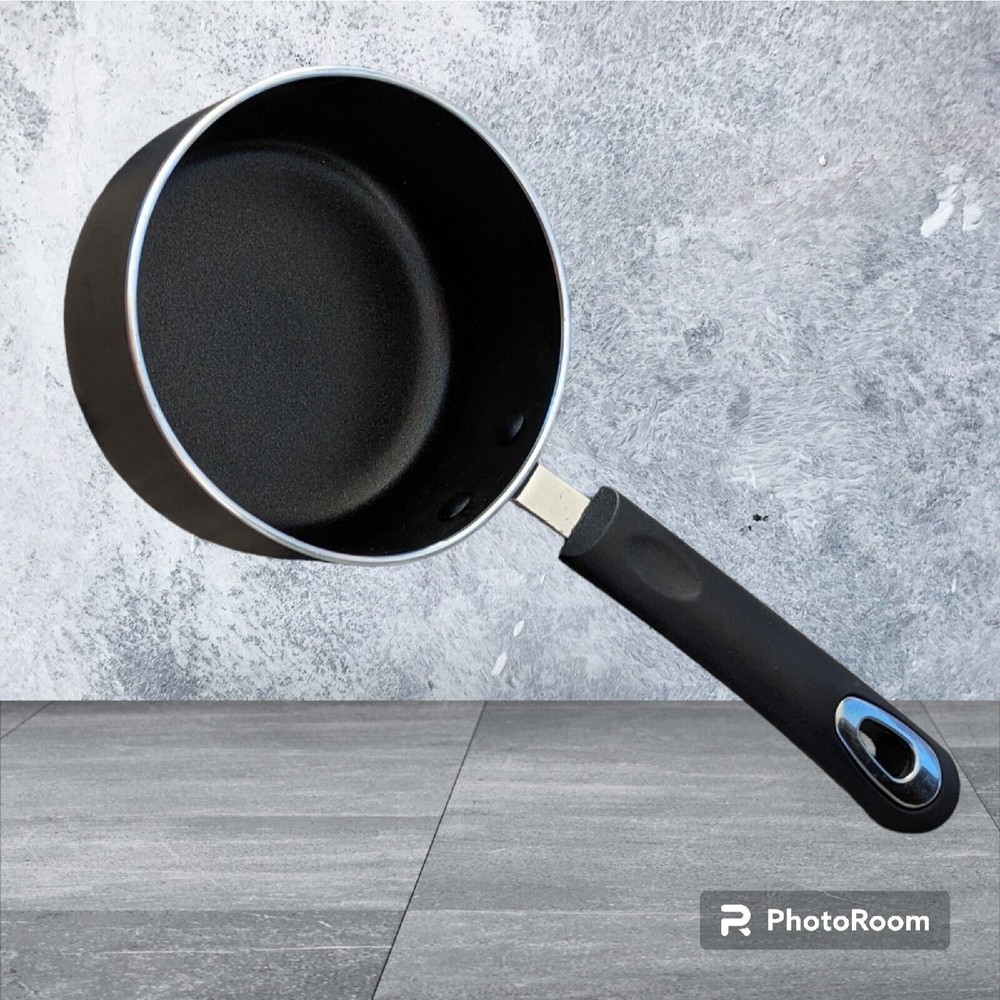 Utopia Kitchen 2 Quart Nonstick Saucepan 6" Diameter 4" Deep New Riveted Handle